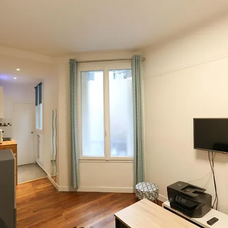 Beautiful Studio In The Heart Of The 11Th In Paris Appartamento *